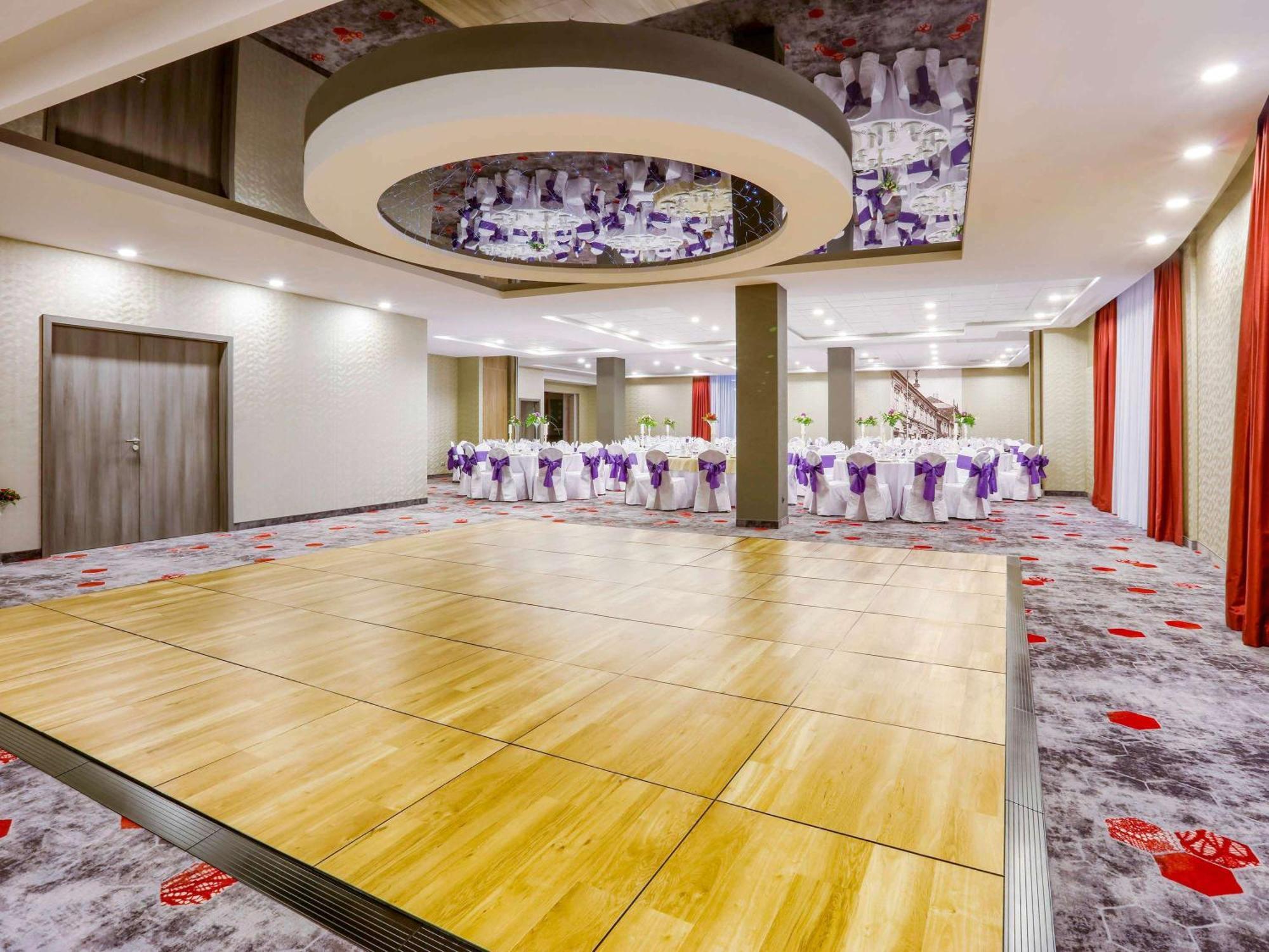 Ibis Styles Nowy Sacz Otel Dış mekan fotoğraf