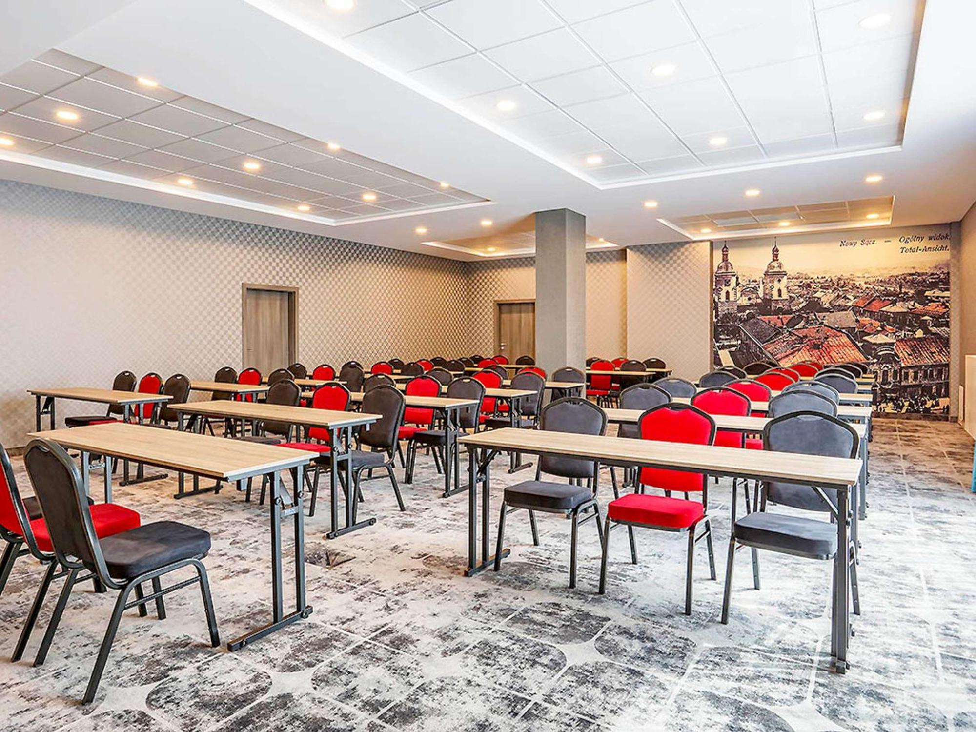 Ibis Styles Nowy Sacz Otel Dış mekan fotoğraf